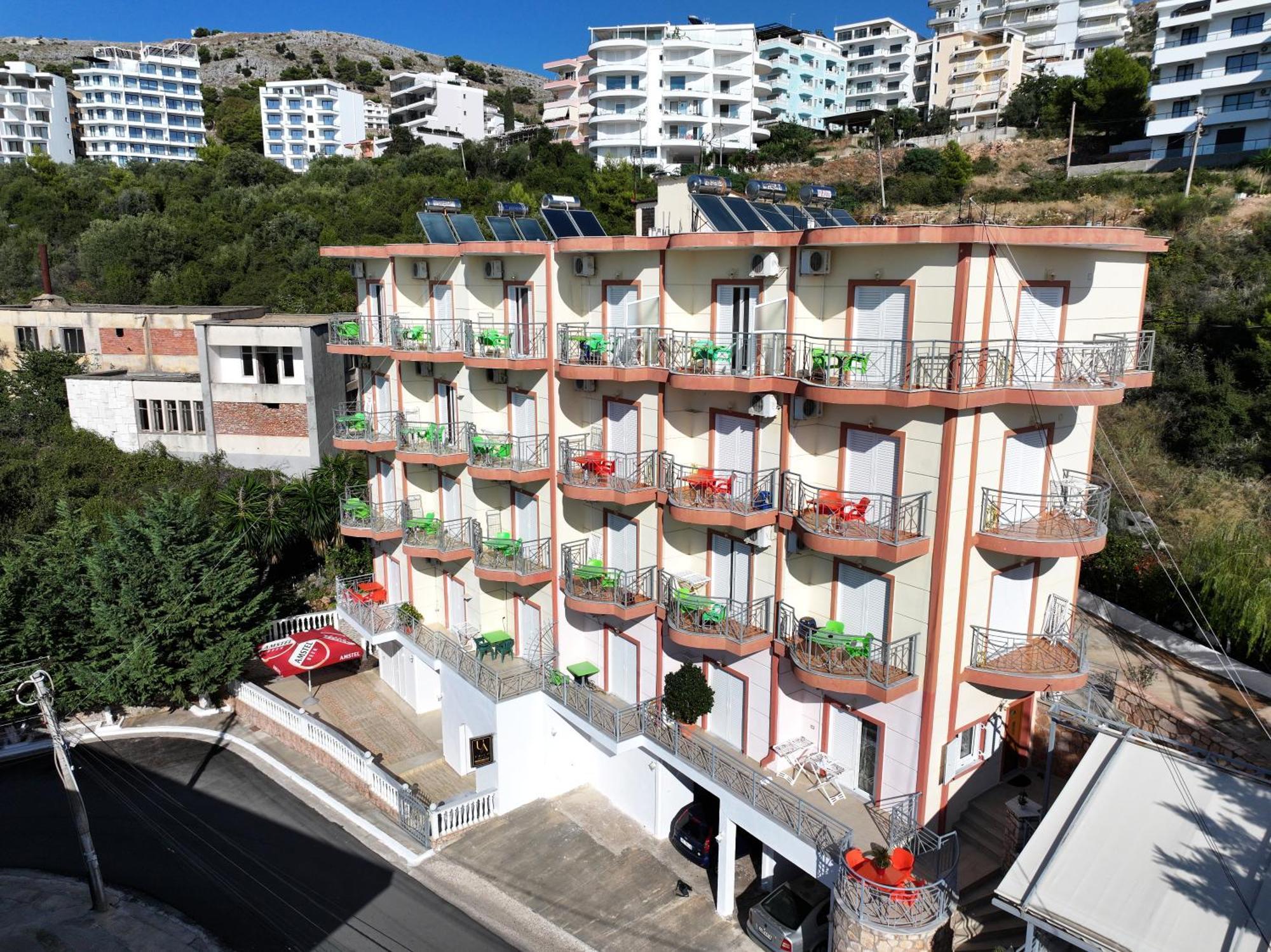 Unico Aparthotel Sarandë Exterior foto