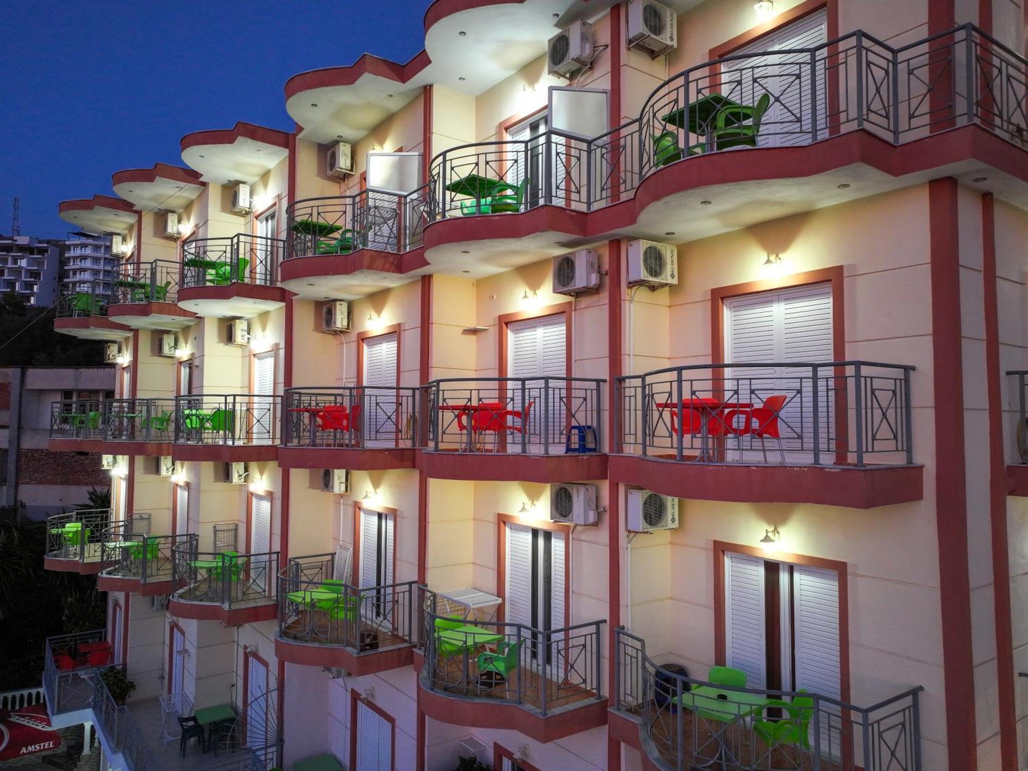 Unico Aparthotel Sarandë Exterior foto