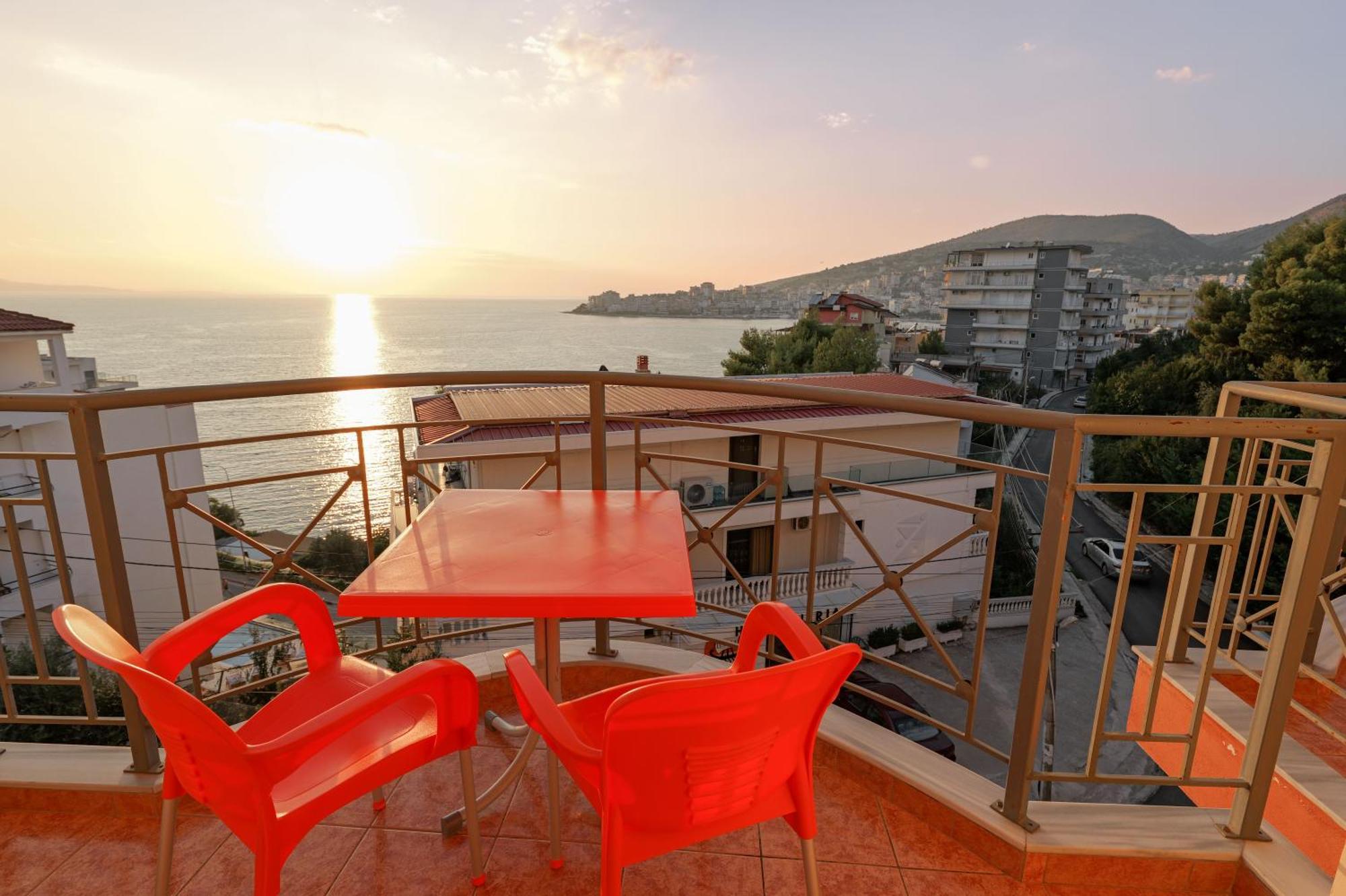 Unico Aparthotel Sarandë Exterior foto